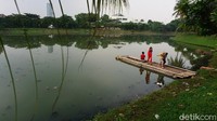 Situ ini tepatnya berada di kawasan Pondok Aren, Tangerang Selatan.