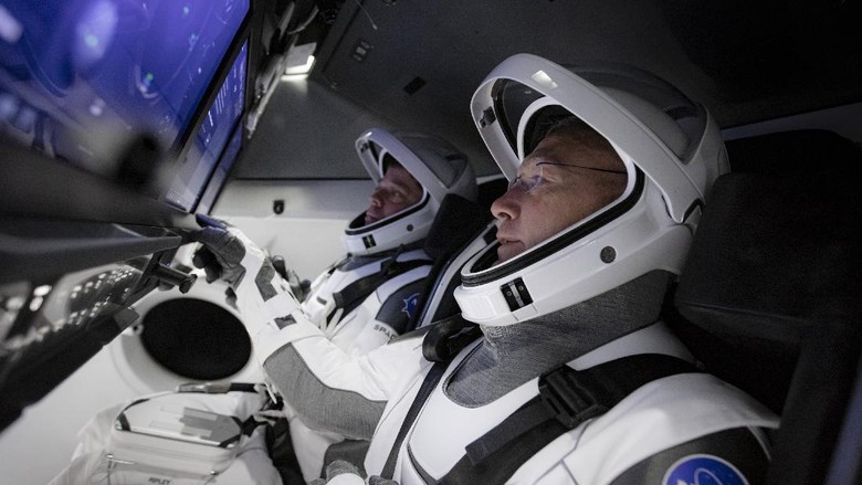 Crew Dragon Crew Dragon SpaceX