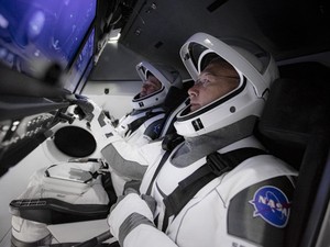 Seperti Apa Isi Kabin Pesawat Luar Angkasa SpaceX? Begini Penampakannya