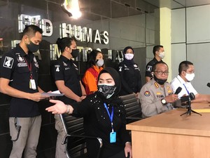 Polisi: Penyebar Hoax Video Porno Tuduh Syahrini Rebut Orang Dekat Fansnya