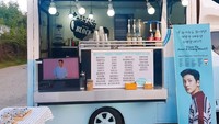 Sosoknya yang tampan dan jago berakting berhasil memikat banyak penggemar di seluruh dunia. Ji Chang Wook  punya penggemar setia dari Indonesia, bahkan pernah mengirimkan food truck kopi untuknya. Foto: Istimewa