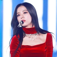 Jisoo jadi perbincangan karena ia terlihat punya abs atau perut yang terbentuk. Tak heran jika wanita cantik itu jadi body goal bagi para Blink (fans Blackpink). Foto: dok.Fansite