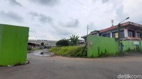Mahkamah Agung (MA) menjatuhkan skorsing kepada hakim Pengadilan Negeri Jakarta Pusat (PN Jakpus) berinisial P karena P yang diketahui sempat menjabat sebagai Ketua PN Purwokerto, Jawa Tengah, melakukan eksekusi aset Pemda Banyumas. Eksekusi itu adalah eksekusi terhadap putusan peninjauan kembali (PK) Nomor 530 PK/Pdt/2011 antara Pemda Banyumas Vs PT Graha Cipta Guna (GCG). Di mana kedua belah pihak membuat perjanjian pada 1986 tentang pengelolaan lahan bekas terminal Kebon Dalem, Purwokerto.