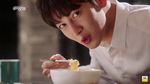 Ji Chang Wook, Si Tampan Pemeran Backstreet Rookie Saat Kulineran