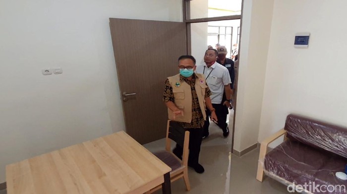 Gugus Tugas COVID-19 Kabupaten Sukabumi tinjau rusunawa untuk isolasi OTG Corona.