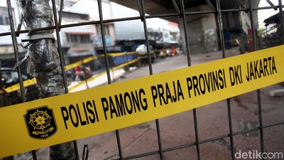 Bersiap Hadapi New Normal, Pasar Pagi Asemka Dijaga Satpol PP
