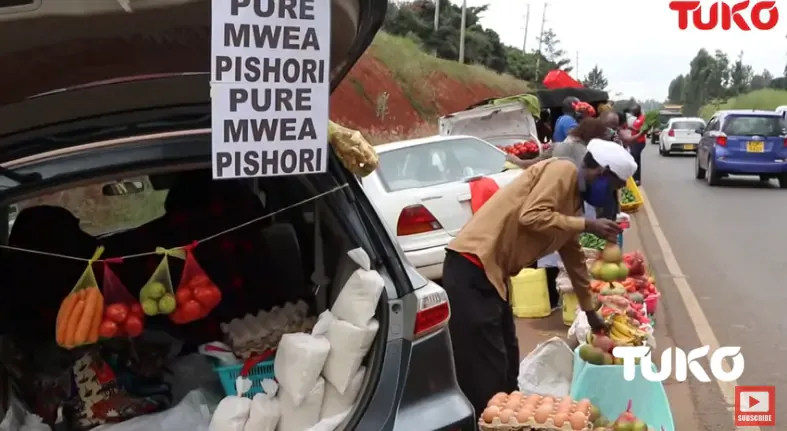 Warga Kenya ramai-ramai jualan makanan di bagasi mobil
