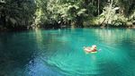 Terpesona Indahnya Labuan Cermin, Danau Cantik Dua Rasa