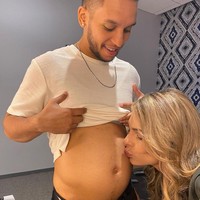 Memasuki bulan ke-9, Esteban sempat mengalami kontraksi. Ia pikir akan melahirkan secara prematur bayi yang diketahui berjenis kelamin laki-laki. Namun, dokter bilang itu gejala yang normal. (Foto: Instagram/Danna Sultana)