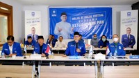 Sebelumnya, Zulkifli menyapa para pengurus DPW, DPD, para anggota DPRD Propinsi dan DPRD Kabupaten/Kota  terlebih dulu diisi tauziah oleh Ketua MPP PAN Hatta Rajasa, Ketua Majelis Kehormatan Soetrisno Bachir dan Ketua Majelis Pakar Drajad Wibowo. Zulkifli yang juga Wakil Ketua MPR RI ini meminta meskipun masih dalam suasana COVID-19 saat ini kerja-kerja organisasi harus terus berjalan. Setelah Rakernas yang diselenggarakan beberapa hari yang lalu proses konsolidasi akan dilanjutkan dengan konsolidasi tingkat Wilayah/ Tingkat Propinsi (Muswil), Daerah/Tingkat Kabupaten/Kota (Musda) dan Kecamatan (Muscab). Foto: Istimewa.
