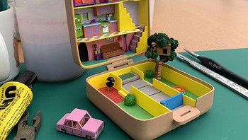 Rajin banget, bikin rumah polly pocket sendiri! Foto: Reddit via Bored Panda