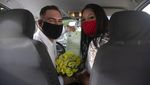 Pengantin di Brasil Nikah di Dalam Mobil Gegara Corona