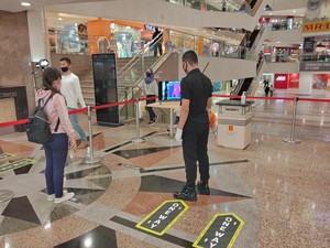 Sederet Aturan New Normal buat Mal, Kafe, hingga Spa