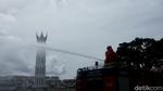 Jam Gadang Dibersihkan Jelang New Normal