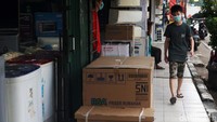 Wali Kota Bekasi Rahmat Effendi membeberkan kondisi penyebaran virus Corona (COVID-19) terkini di wilayahnya. Menurut pria yang kerap disapa Pepen itu, saat ini jumlah pasien Corona yang tengah menjalani perawatan di rumah sakit (RS) rujukan hanya tinggal 14 orang.
