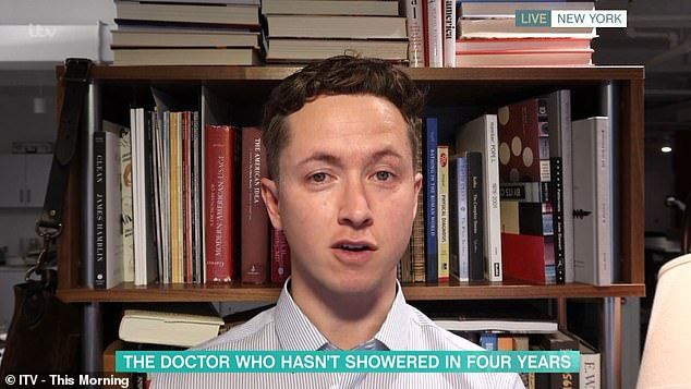 Dokter James Hamblin Mandi Tanpa Sabun