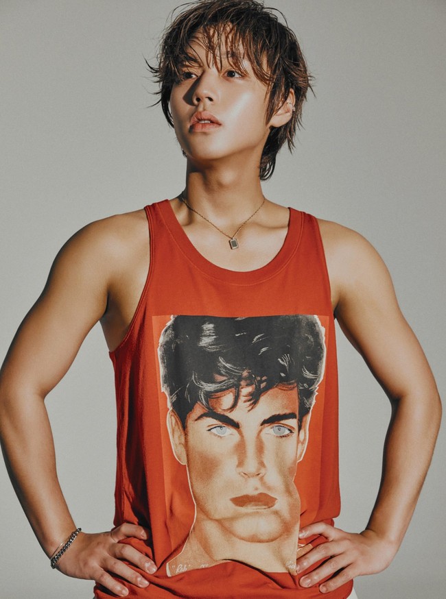 Setelah Wanna One pria yang punya panggilan wink boy tersebut juga kembali bermain dalam drama. Setelah sukses membintangi Flower Crew: Joseon Marriage Agency, dikabarkan Jihoon tengah mempertimbangkan untuk bermain dalam drama adaptasi webtoon Love Revolution. Foto: Twitter