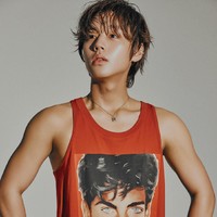 Setelah Wanna One pria yang punya panggilan wink boy tersebut juga kembali bermain dalam drama. Setelah sukses membintangi Flower Crew: Joseon Marriage Agency, dikabarkan Jihoon tengah mempertimbangkan untuk bermain dalam drama adaptasi webtoon Love Revolution. Foto: Twitter