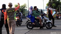 Pemeriksaan tersebut dilakukan sebagai salah satu upaya pencegahan penyebaran virus Corona.