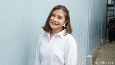 Efek Pole Dance Bagi Fisik Prilly Latuconsina