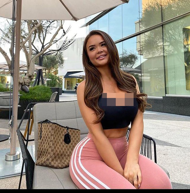 Wanita asal North Carolina ini mengaku beberapa tahun berikutnya, pengikut di Instagramnya melejit dan ia ia meninggalkan pekerjaannya sebagai manajer penjualan untuk bekerja sebagai model penuh waktu.Foto: Instagram