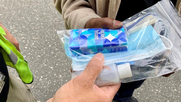 Maskapai berikan bantuan kepada tunawisma