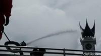 Kota Bukittinggi sedang bersiap menerapkan fase New Normal, setelah memilih tak lagi melanjutkan Pembatasan Sosial Berskala Besar (PSBB). Kota wisata tersebut menjadi satu-satunya daerah yang tidak akan PSBB dari 19 Kabupaten Kota yang ada di Sumatera Barat.