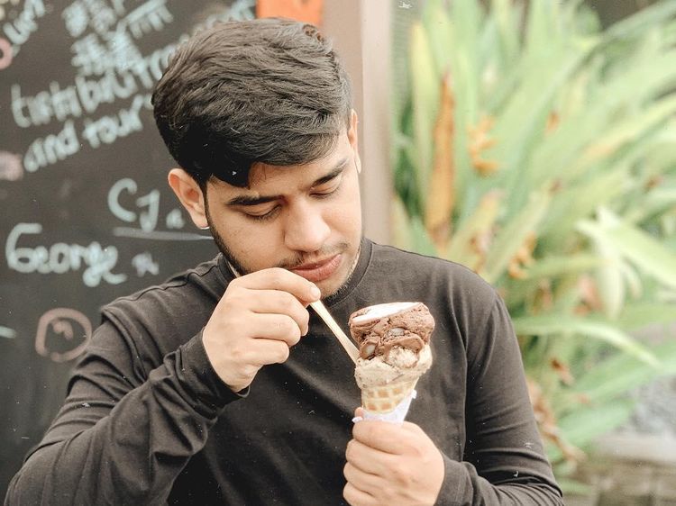 Kulineran Seru Fadil Jaidi yang Suka Bikin Video Kocak Bareng Ayah