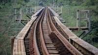 Ini dia penampakan Jembatan Cikubang, yang merupakan jembatan kereta terpanjang yang berada di kawasan Cipatat, Kabupaten Bandung Barat, Jawa Barat.