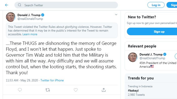 Screenshot cuitan Trump yang dilabeli mengagungkan kekerasan oleh Twitter