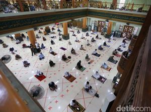 MUI Bekasi: Salat Jumat Dua Gelombang Tak Berlaku di Kota Bekasi