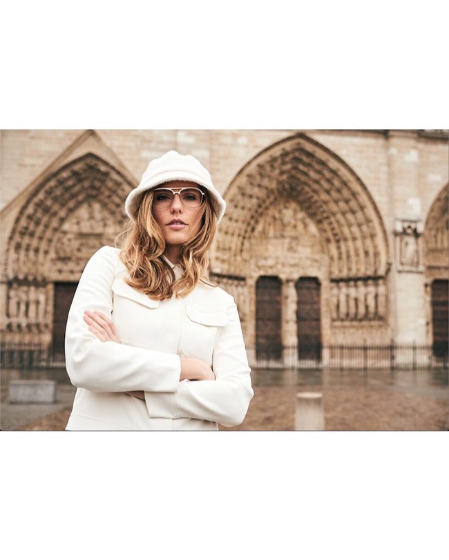 Beginilah penampilan modis Aniko saat melakukan pemotretan fashion di Paris.  Foto: Instagram