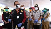 Staf Khusus KaBIN Mayor Jenderal TNI (Purn) Neno Hamriono mengatakan, selain menyediakan kit rapid test, mereka juga membawa mobil laboratorium untuk swab test apabila dari hasil rapid ada yang reaktif. Kegiatan ini juga bekerja sama dengan Pemkot Tangerang. Foto: dok. BIN