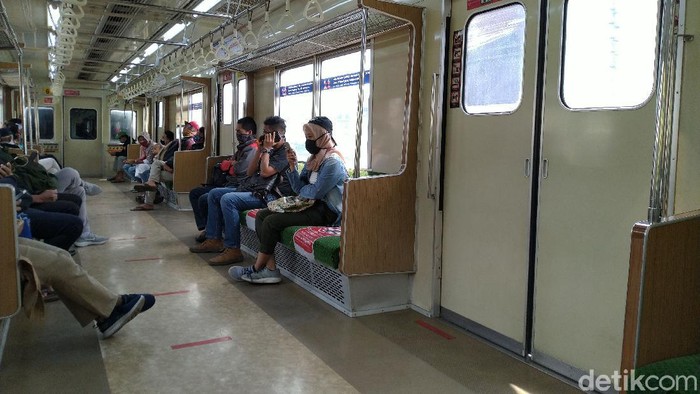 Suasana KRL di Stasiun Bogor, Sabtu (30/5/2020).