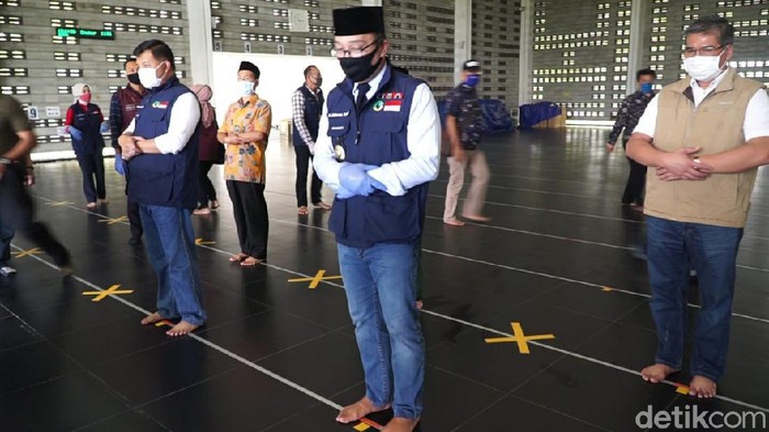 Ridwan Kamil simulasi salat jumat di masjid al irsyad