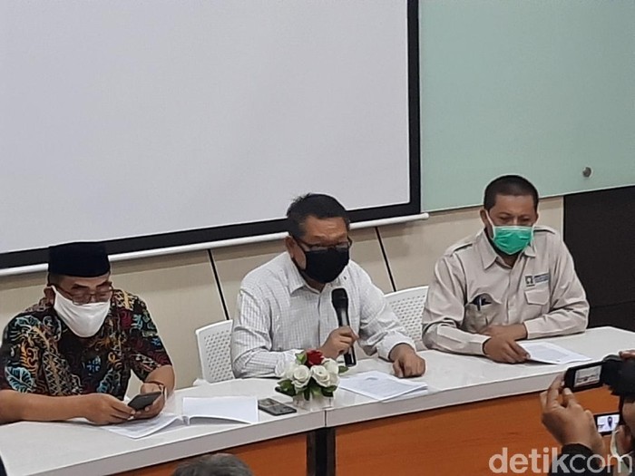 Rektor UII Fathul Wahid jumpa pers terkait teror pada diskusi mahasiswa FH UGM, Sabtu (30/5/2020).
