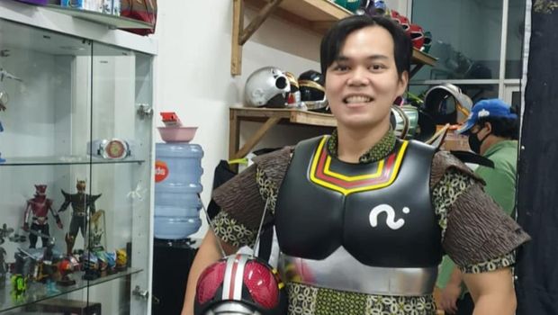 dokter dengan APD superhero Foto: Instagram @erric_manibuy (Dipublikasikan atas izin yang bersangkutan)