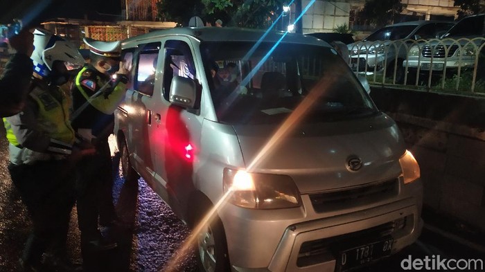 pemudik dari cianjur ke jakarta disuruh pulang
