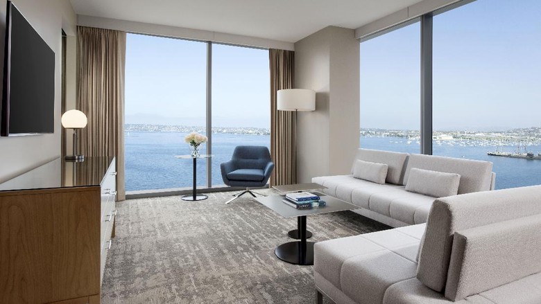 IHG Hotels & Resorts IHG Hotels & Resorts