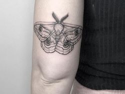 Antimainstream! Seni Tato Ini Bikin Mata Berilusi