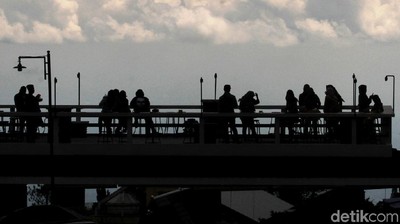 Warga Masih Abaikan Jaga Jarak di Tengah Pandemi Corona