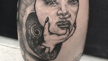 Dalam kasus saya, proses untuk menjadi lebih baik adalah mempelajari banyak teknik yang berbeda dan mengadaptasi yang saya paling nyaman dengan pekerjaan saya sendiri serta memberi saya kebebasan total ketika merancang. jelasnya. (Foto: Instagram/yatzil_tatts)