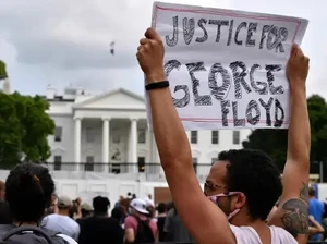 Iran Komentari Aksi Demo George Floyd: Dunia Mendukung Kalian!