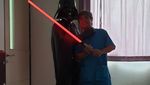 Potret Dokter Superhero dari Bogor, Rawat Pasien Pakai APD Unik