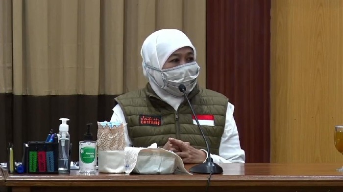 Gubernur Jawa Timur Khofifah jumpa pers di grahadi