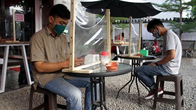 Warkop di Makassar Ini Terapkan Protokol Kesehatan