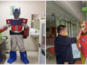 Unik! Pakai APD Superhero di RS, Dokter Nyentrik di Bogor Ini Viral