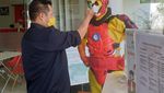 Potret Dokter Superhero dari Bogor, Rawat Pasien Pakai APD Unik