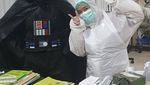 Potret Dokter Superhero dari Bogor, Rawat Pasien Pakai APD Unik