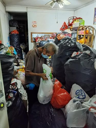 Kisah Pilu Pria Tua Kehilangan Pekerjaan Berjuang Hidupi Ibu dan Kakak.